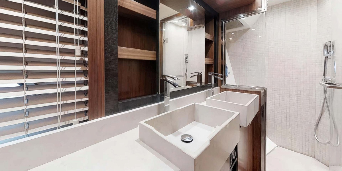 Аренда яхты Monte Carlo 65 на Лазурном берегу, Франция